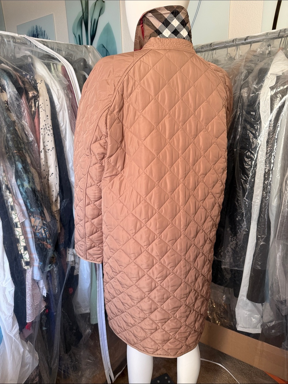 Burberry Quilted Double-Breasted Coat in Mauve - Picture 5 of 17
